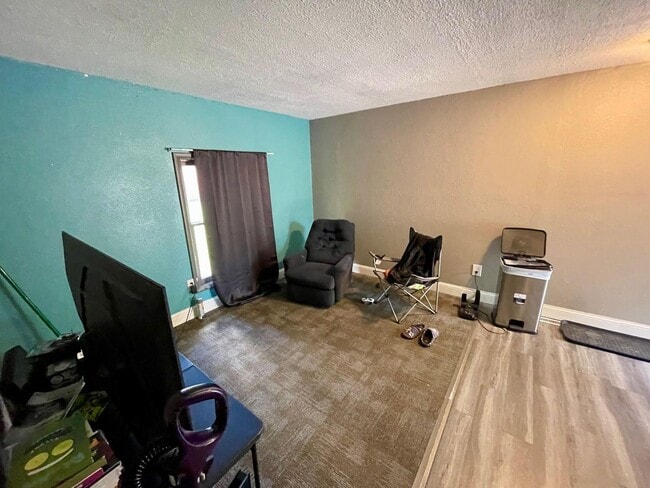 Photo - 1102 15th Ave NE Unit 4