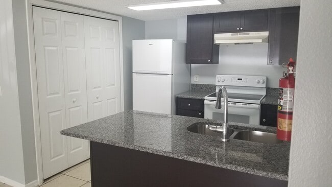 Photo - 7949 Pinehurst Dr Unit 7949 PINEHURST DR