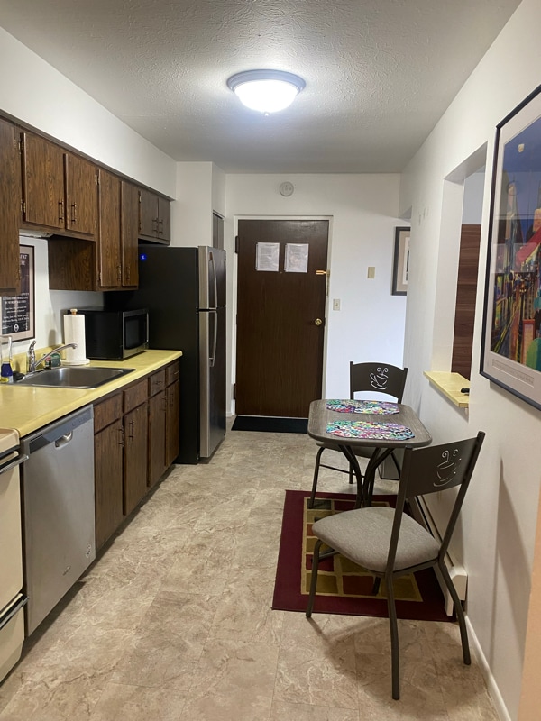 Photo - 1600 Newman Ave