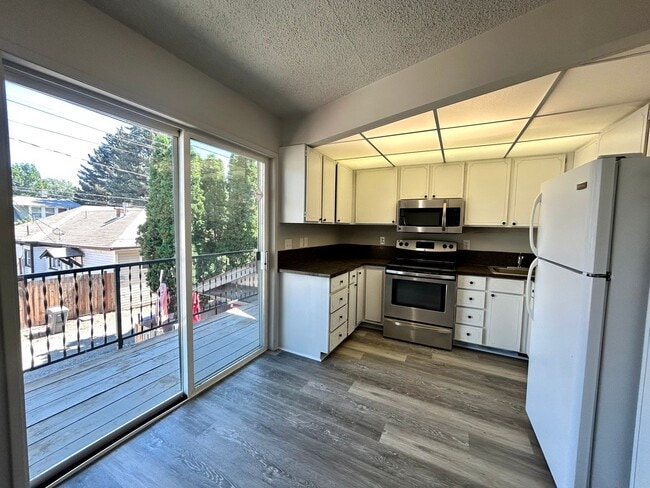 Photo - 603 E 3rd Ave Unidad C