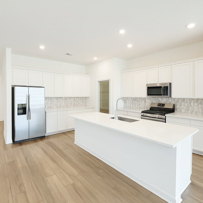 Photo - 2426 Peach Oak Xing