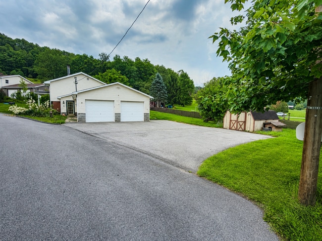 Photo - 161 Pentagon Cir