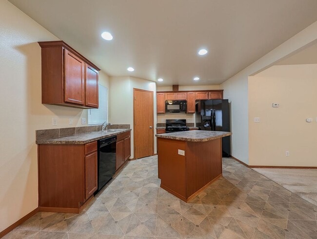 Photo - Beautiful 4 bed 2.5 bath home in Silver Lake!