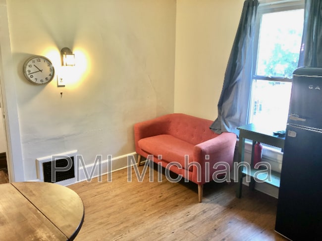 Photo - 1022 Woodward Ave Unidad 1/2