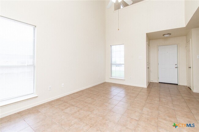 Photo - 405 Deloris Dr