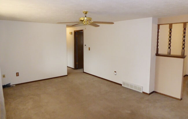 Photo - 331 Juniper Pl