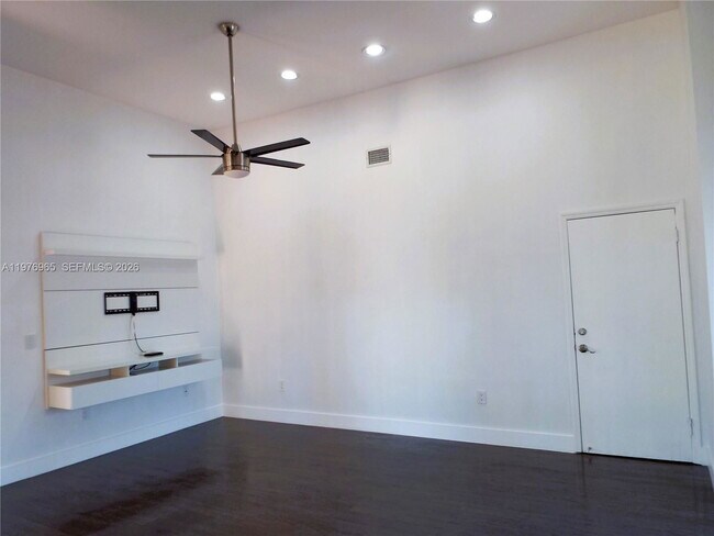 Photo - 422 SW 88th Pl