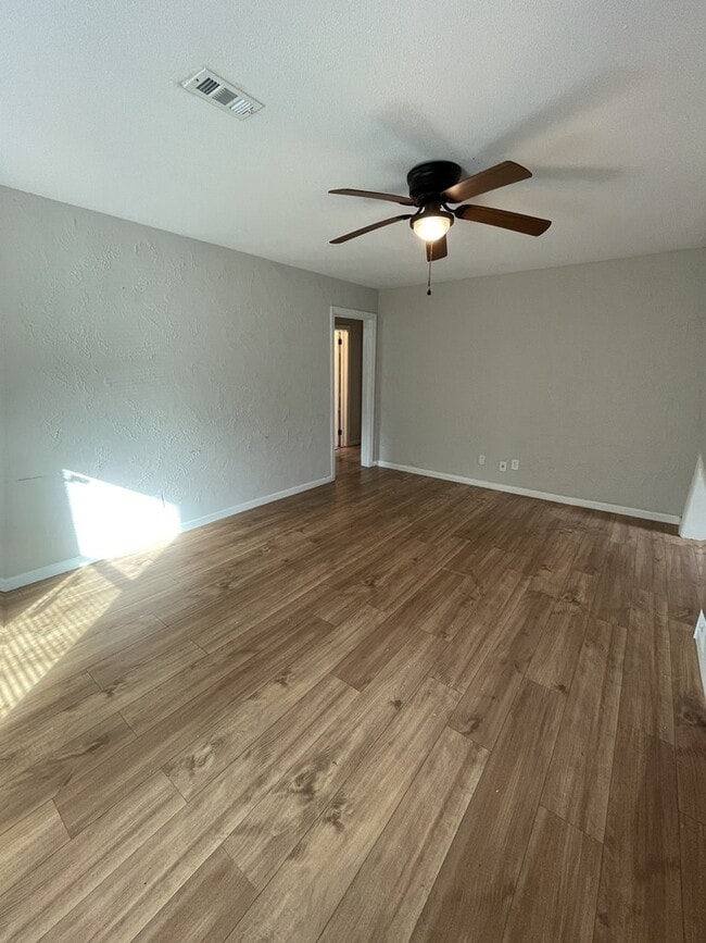 Photo - 732 Cedarhurst Rd