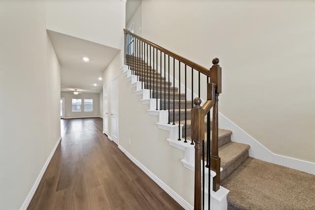 Photo - 505 Cottage Wood Dr