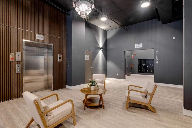 Photo - 2400 E Huntingdon St Unidad SI ID1075549P