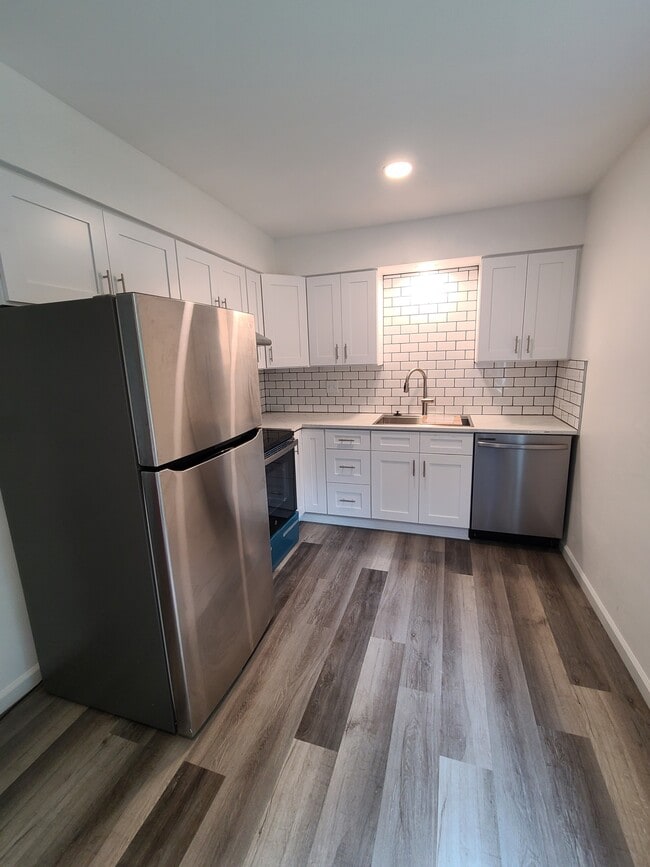 Building Photo - Washington Square Atown Unit 4588