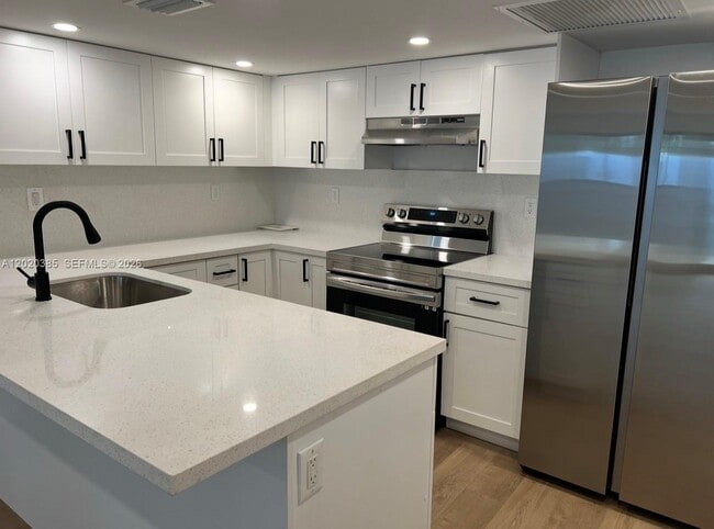 Photo - 16349 Ravenwood Pl Unit 16349