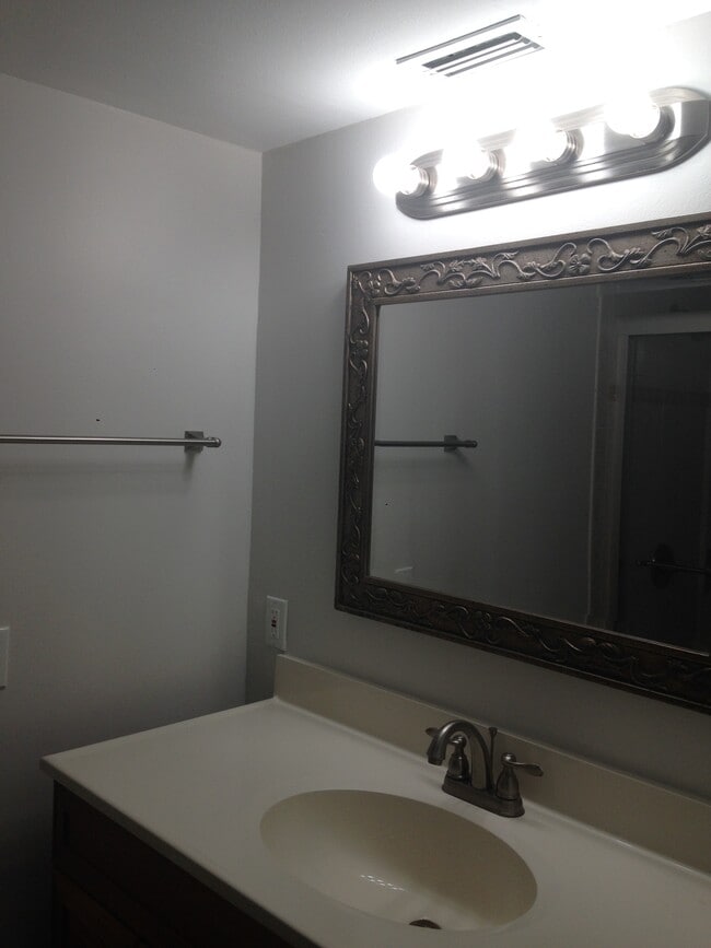 Photo - 11842 SW 37 Ter Unidad Rear