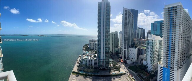 Building Photo - 1155 Brickell Bay Dr Unit 2809 Rental