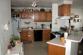 AM kitchen - Aspen Meadow Apartments