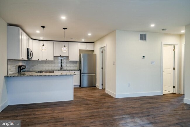 Building Photo - 21 Gay St Unit 304