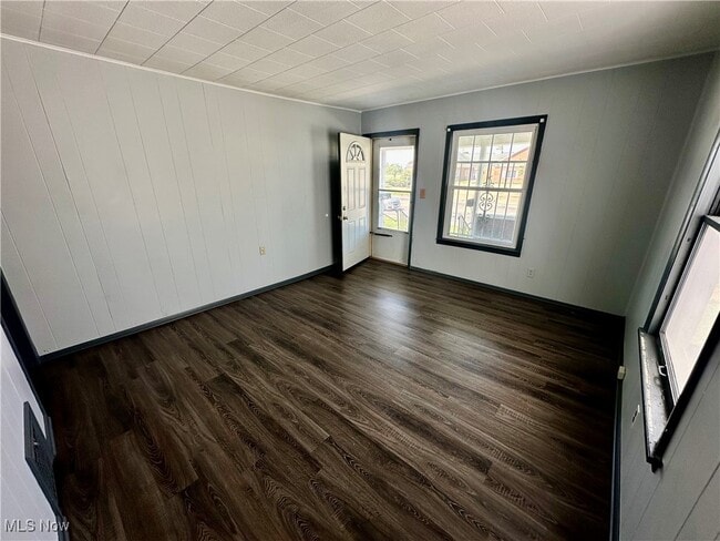 Photo - 1129 W Erie Ave