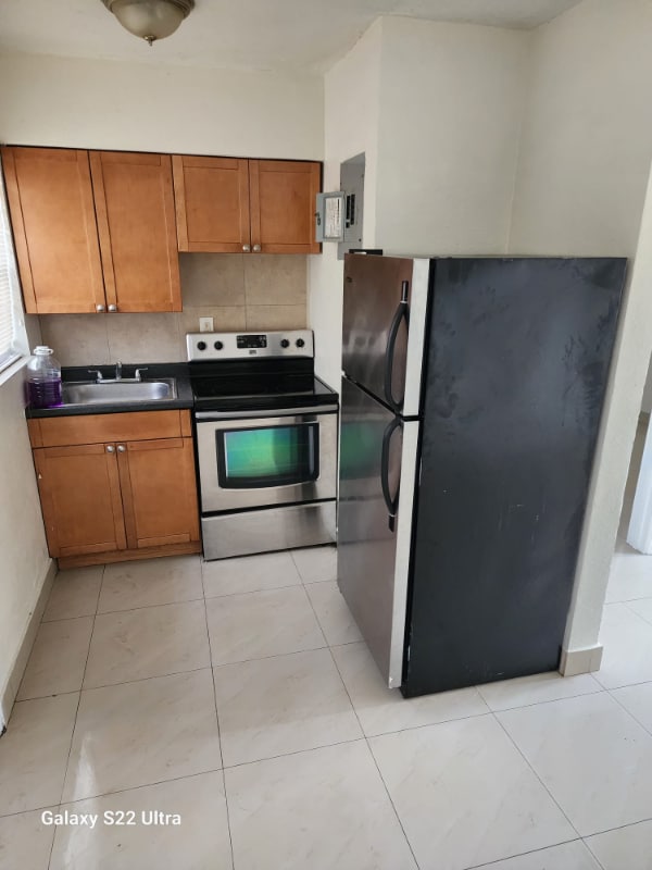 Building Photo - 133 SW 5th Ct Rental