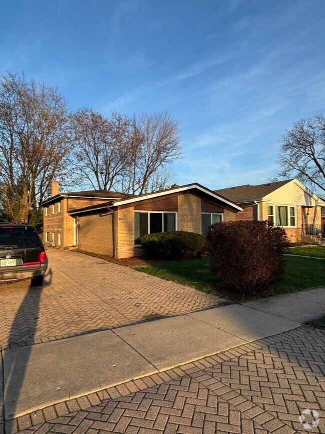 Building Photo - 608 Lavergne Ave Rental