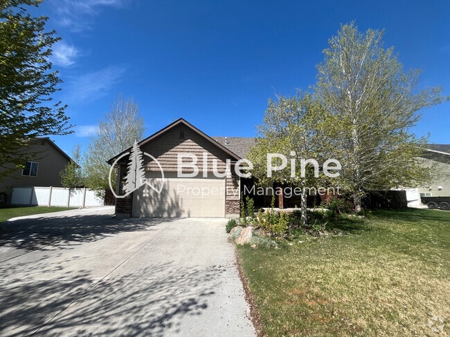 Building Photo - 1941 Oakbrook Rd Rental