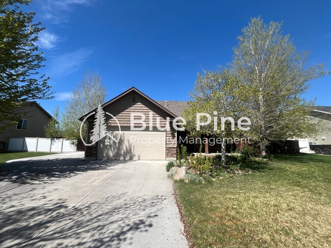 Photo - 1941 Oakbrook Rd House