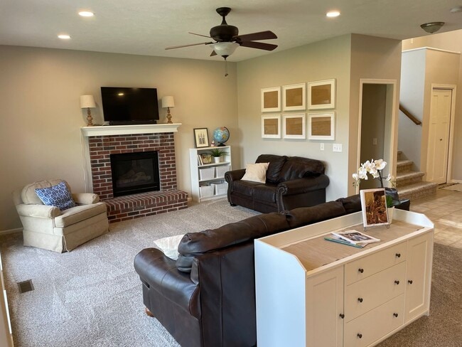 Photo - Don't Miss Out On This Gem in Papillion
