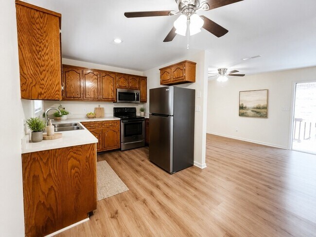 112 Ballygar St Unit G