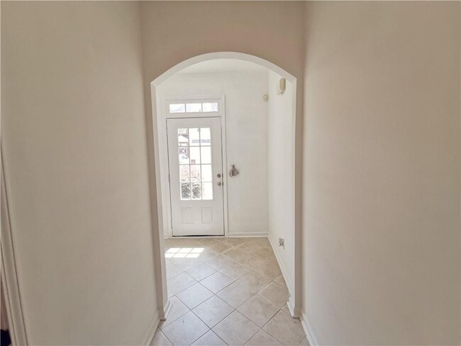 2073 Executive Dr N
