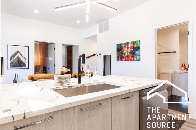 Photo - 2741 W Division St Unidad 2R