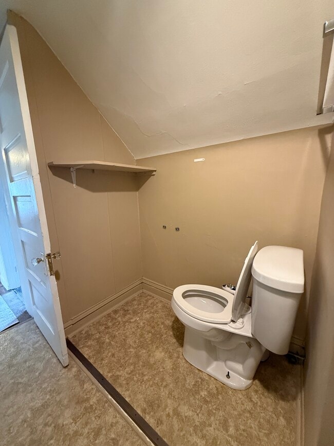 Photo - 114 S Blair St