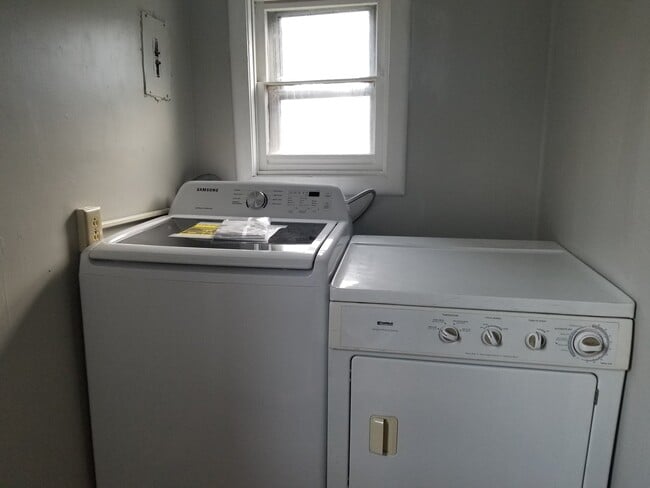 38 White St Unit Rear