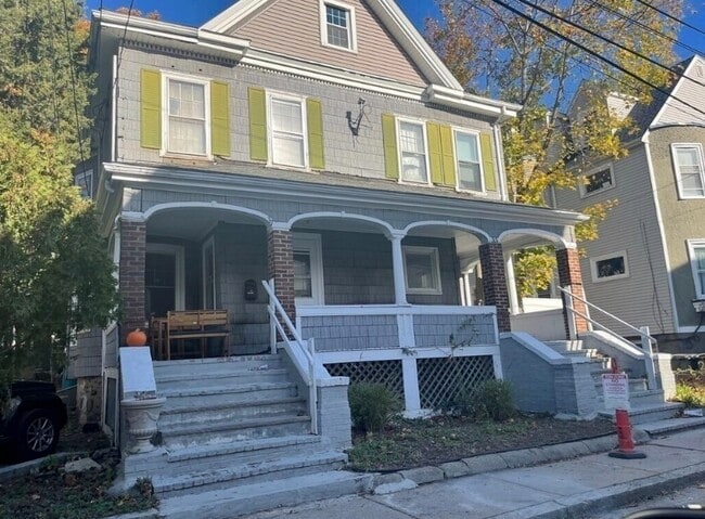 Building Photo - 37 Haskell St Unit 1