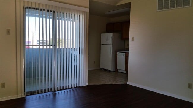 Photo - 6809 West Gate Blvd Unidad 203