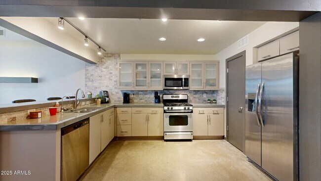 Photo - 1326 N Central Ave Unit 202