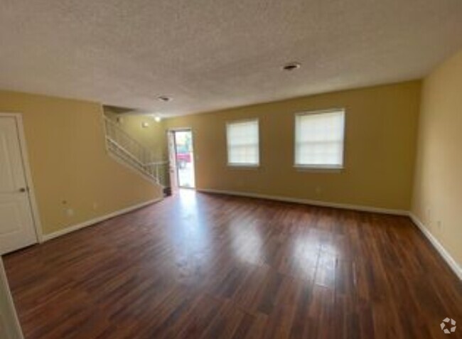 Building Photo - 1341 Cactus Ave Unit 1341 Cactus Ave Rental