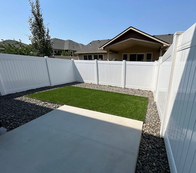 Photo - Brand New Townhome!