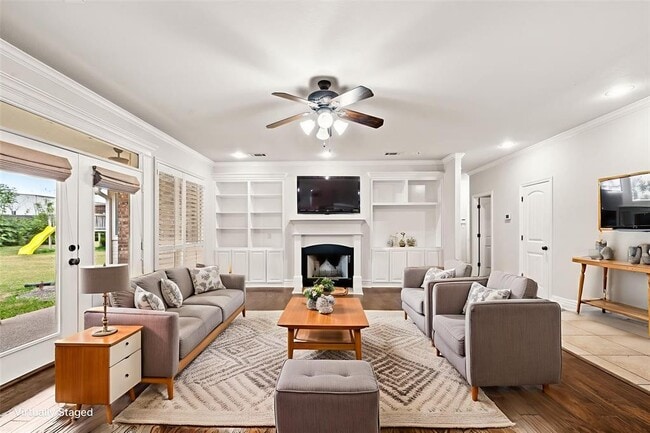 Photo - 365 Green Park Dr