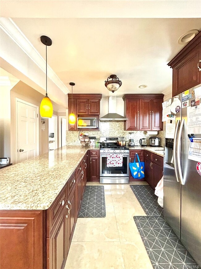 Photo - 745 S Oyster Bay Rd