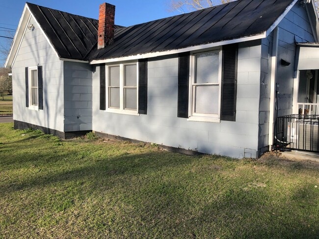 1105 Tower Hill Rd