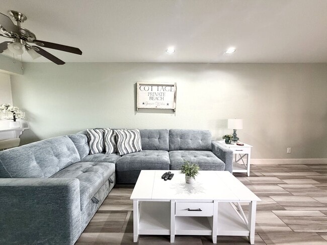 Photo - AVAILABLE NOW!! Charming FURNITURE OPTIONAL 1 Bed/2 Bath In Palm Springs Deauville Community!!