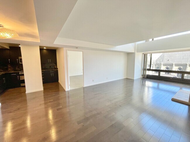 Photo - Iconic Gramercy Towers! 2 Story 2BR/2.5BA! 1,745SqFt! VIEWS! Pool! Fitness! Pet! Parking! Laund...