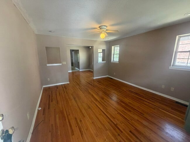 Photo - 207 Dorsey St