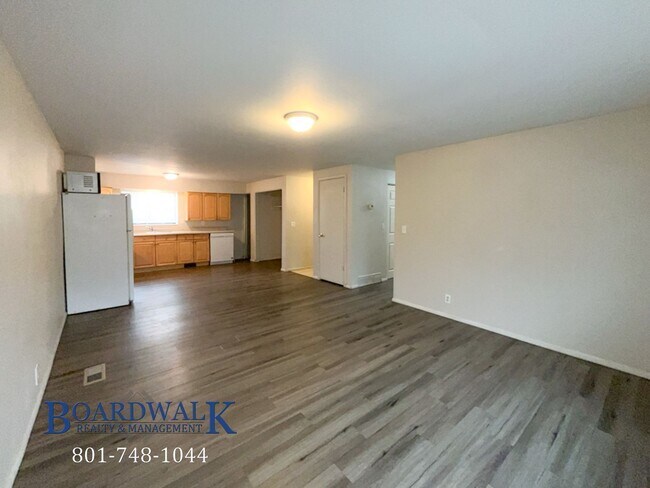 233 E Julie Anna Dr