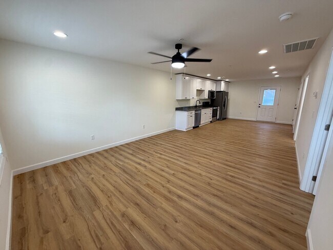Photo - 572 Pippin Rd Unit Apt. B