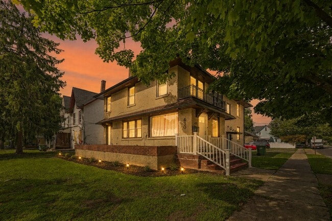 Building Photo - 430 Cinnaminson Ave Unit 2
