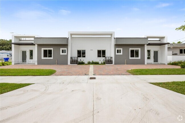 Building Photo - 1401 NW 45th St Unit B Rental