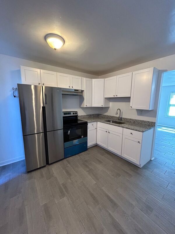 Photo - 1319 Minefee St