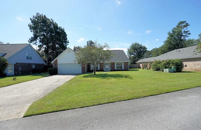 Photo - 4552 Knollwood Ln
