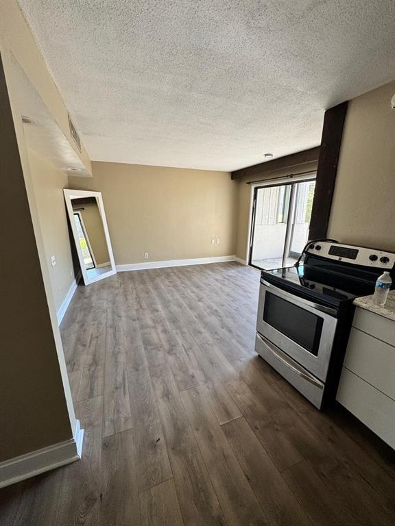 Photo - 2241 Burnway Rd Unidad 2241