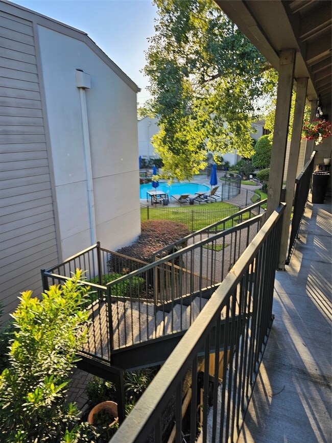 Photo - 1100 Augusta Dr